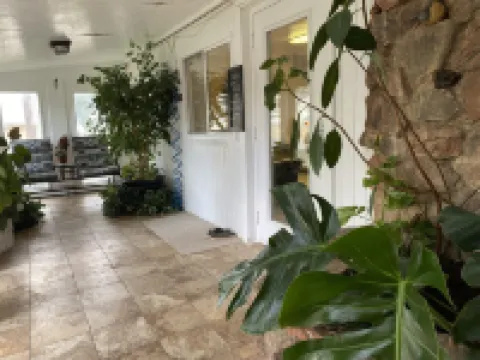 Quiet apartment at the mouth of meadow mountains.  Located right off of i15. Hotels in Millard County