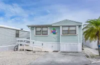 Waterfront home with numerous amenities on popular Cudjoe Key!