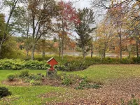 Charming idyllic farmhouse minutes to Great Barrington MA and Salisbury CT