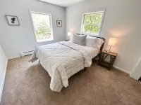 Hampton's Indulge: Beaches, Restaurants, wineries, Breweries and Night Life.