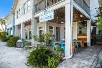 Beachfront condo directly on Holmes beach