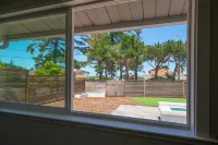 Golf Retreat in Pebble Beach-Ocean View-5 minute walk to beach, Fully Enclosed