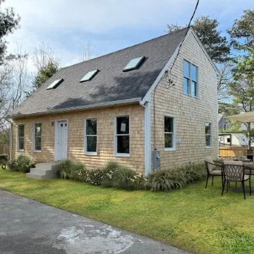 Brand New Four Bedroom Home Near Beach and Town