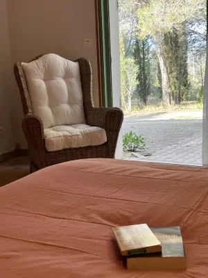 Gite Pour 4 Personnes Avec Piscine et vue sur la Vallée de L'orb Hotels in Cessenon-Sur-Orb