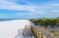 Walk to Historic Downtown, 6 Minute Drive to Beach, Amphitheater 5 Minute Drive