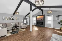 Modern Farmhouse 4 Bedroom Home Away From Home