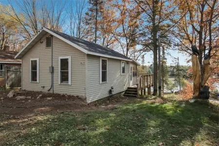 Quiet cabin on Moose Lake in Hayward, Wisconsin.