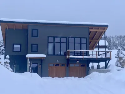 Meridian Lake- Mountain Modern Hotels near Kebler Pass