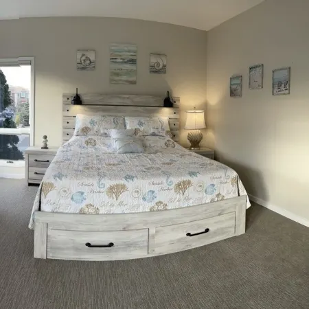 DELUXE Margate Beach Home with POOL, JACUZZI, & Spectacular Bay View - Sleeps 12