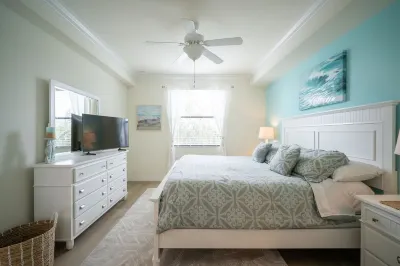 Luxury Condo in Upscale Lakewood National Golf CommunityExperience the Best Hotels near Braden River