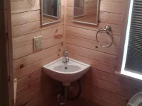The Tiny House Experience 6m North of Mnt. View Ark. on N. Riverview Rd Cr 186 Hotels in Izard County