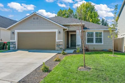 Cheerful  NEW Executive Home with office-Meridian