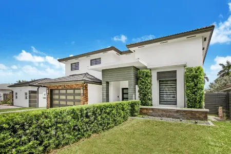 Relax & Play Retreat  Pool, Games, BBQ & More