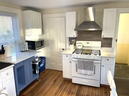 3B apt Downtown Ipswich