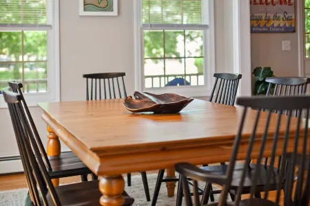 Misquamicut Beach House, Just 1 Mile From the Ocean!