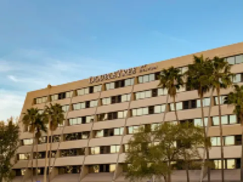 ดับเบิลทรี บาย ฮิลตัน แทมปา ร็อคกี้พอยต์ วอเทอร์ฟรอนท์ โรงแรมใกล้หาดเบน เท็ดเดวิส