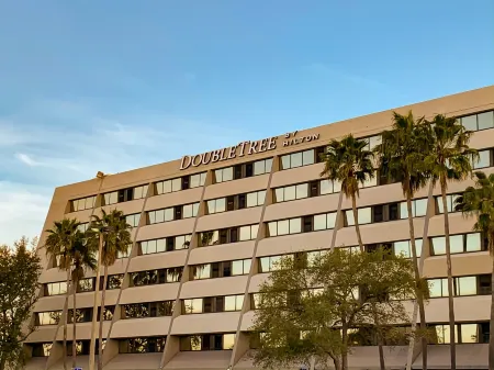 DoubleTree by Hilton Tampa Rocky Point Waterfront