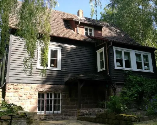 Cosy wooden house in the English style Hotels in Uslar
