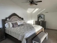 Amazing Lakefront Home with a Private Beach, BBQ, Balcony, Fireplaces & jacuzzi