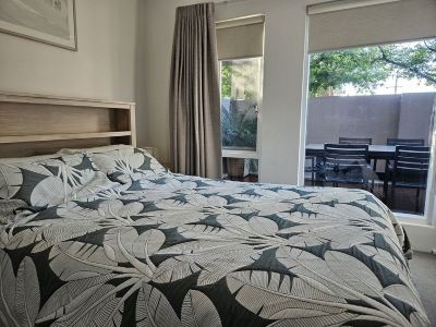 Highly rated 2 bedroom self contained apartment in a fantastic location