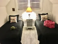 Waterfront Home, Covered Dock W/Power, Large Loop Driveway, Ramp Across Cove