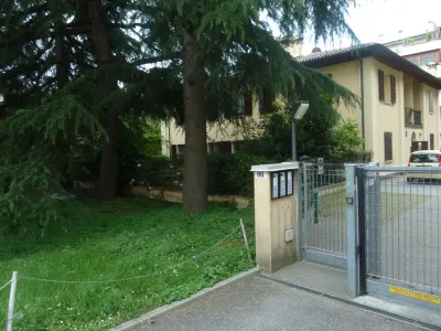 "The Little Garden," Studio apartment, garden and private parking space_Airport+Ducati Hotels in Borgo Panigale