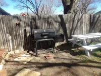 Comfy King suite with Private access and yard & Near Sea World/Fiesta Texas