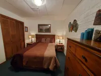 Hog Heaven- Lakefront- Lower Level of Private Home