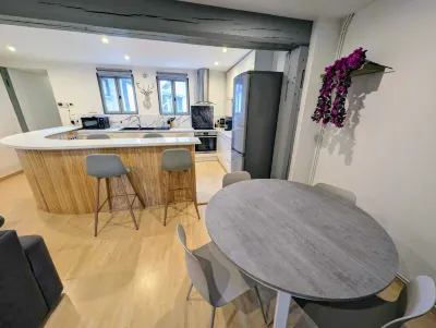 Duplex 90m² Avec Balnéo au Centre-ville de Troyes, 10 Minutes à Pied de la Gare