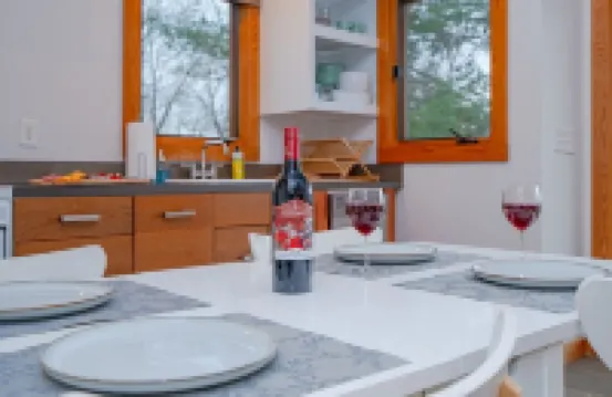 European Cottage House ! Couples getaway in Blueridge