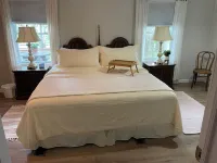 Lakefront Getaway at Renshaw Bay