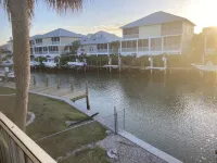 Newly remodeled 1 bedroom suite in Goodland Fl. fishing island of Marco Island