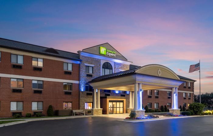 Holiday Inn Express SHEBOYGAN-KOHLER (I-43) by IHG