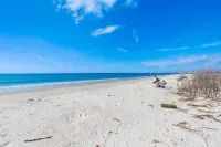 Welcome to Your Beachfront Oasis, Direct Gulf View, 1bd/1bth 11th Floor Condo.