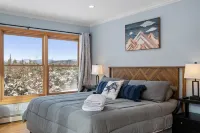 70 Acre White Mountain Estate - Trails, Views, Privacy