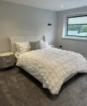 Luxury Yachthaven Living - Modern 5 Bedroom Home Sea Views Hotels near The Kench, Hayling Island