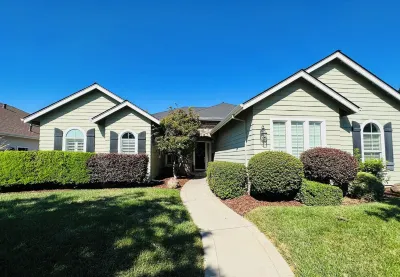 Large family friendly home for all occasions! Hôtels à proximité de : Sutter Hall