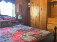 Cozy Cabin #5 formally Birch Point Resort.  Individually owned cabins. Hotels in Lenroot