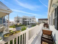 Secluded Beach Block Cul-de-Sac Midcentury Gem 2 Houses from Beach!