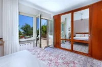 Villa in Nerano with enchanting view of the sea