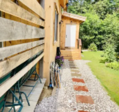 Cozy New TimberFrame Vineyard Haven!
