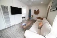 Stay in the charming SilverStrand neighborhood, 2 min walk to the sand-dogs ok!