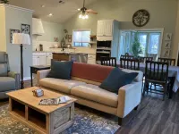 "The Hidden Gem" private setting near Lake Ouachita, Mount Ida, & Hot Springs Hotels in Center Township