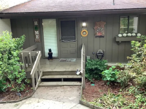 Lovely Mountain Villa-Close to Amenities-Walk to Fairfield Lk 酒店