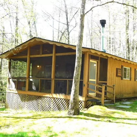 Quiet cabin in the woods, only 10 min from downtown Helen