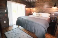 Kritter Holler Cabin a secluded relaxing retreat surrounded by beautiful nature.