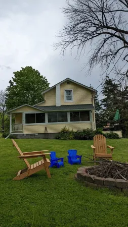 Casa Ceylon by Lake Seneca