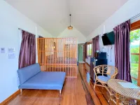 BaanSuan Marigold Hotels in Kosamphi Nakhon