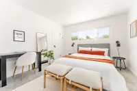 The Palo Santo | Cowboy Pool, Sauna, Putting Green