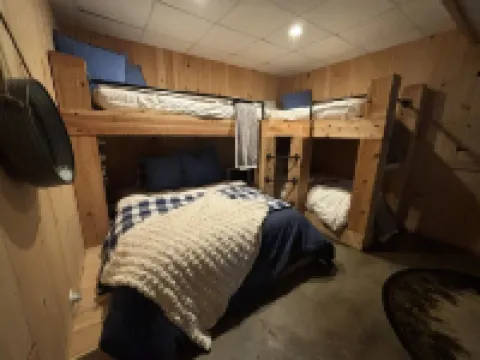 Adorable Cabin at Trout-Stocked Paddy Run Surrounded by GWNF and Hiking Trails Hotels in Frederick County
